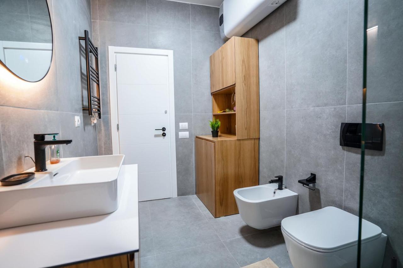 Hidden Gem Tirana 2Br Comfort In Historic Zone Bagian luar foto