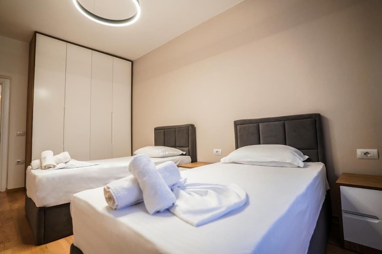 Hidden Gem Tirana 2Br Comfort In Historic Zone Bagian luar foto
